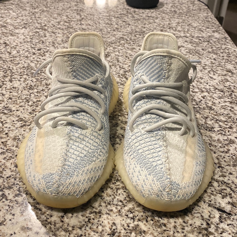 Authentic Cloud White Yeezys size 5